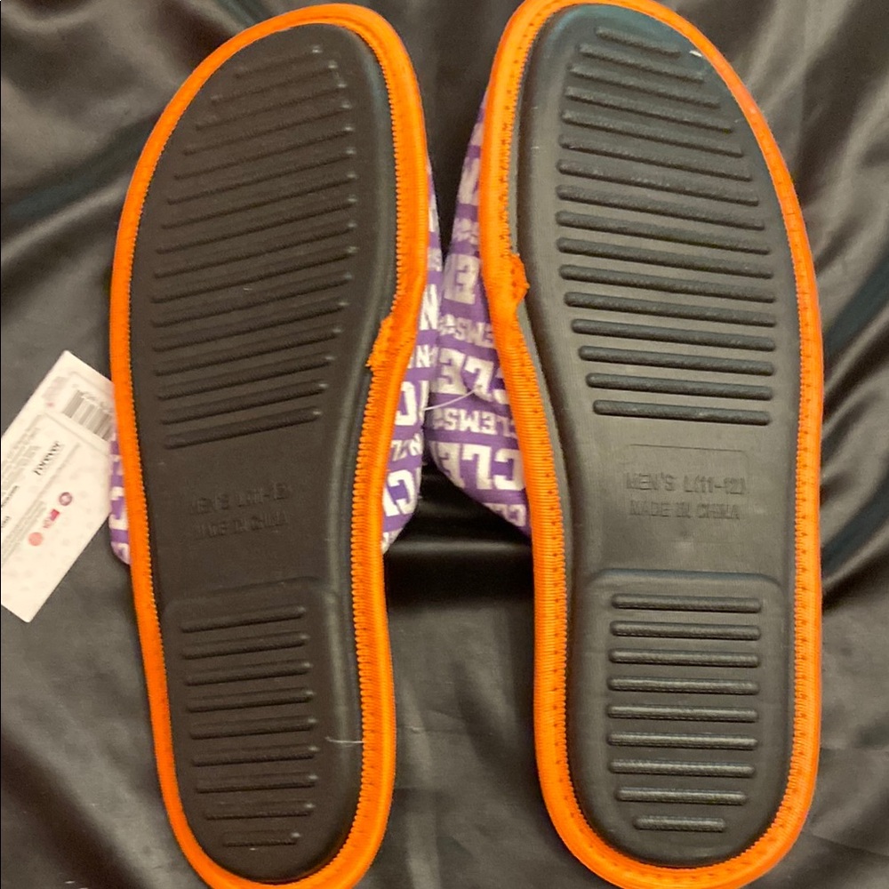 Clemson Men’s Orange and Purple Slippers NWT - Picture 3 of 7